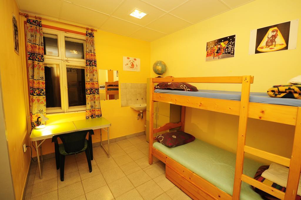 Yo Ho Hostel Warna Exterior foto