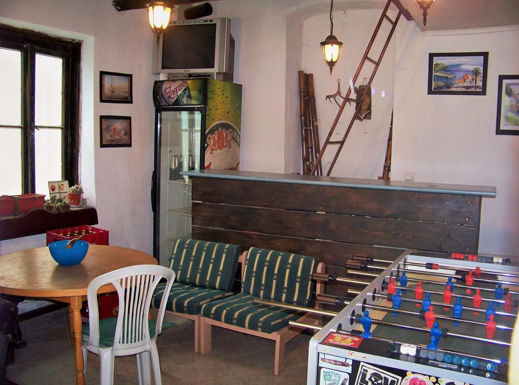 Yo Ho Hostel Warna Exterior foto